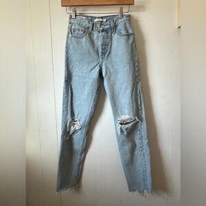 Levi’s Wedgie Size 23